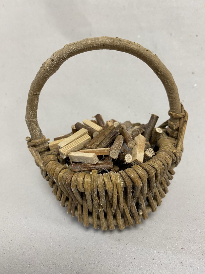 Körbchen braun mit Holz Körbchen braun mit Holz