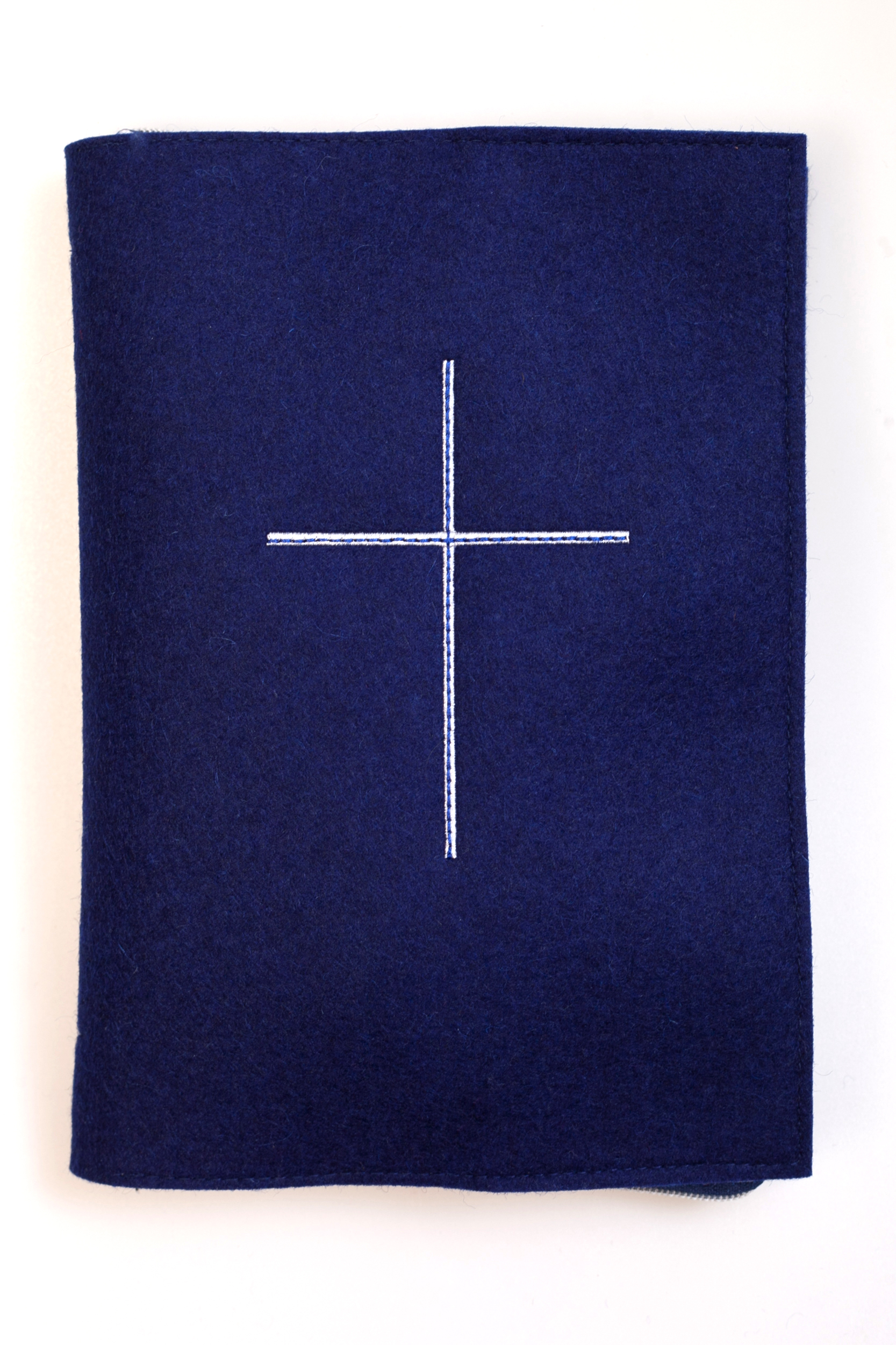 Gotteslobhülle - Großdruck & Blauer Woll-Filz mit Kreuz Gotteslobhülle - Großdruck & Blauer Woll-Filz mit Kreuz